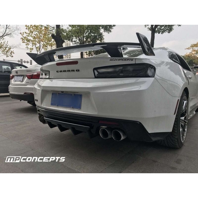 Zadní difuzor pro čtyřmi výfuky ZL1 / SS Style s žebry