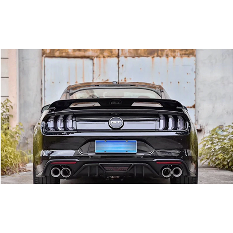 Zadní přítlačné křidlo GT500