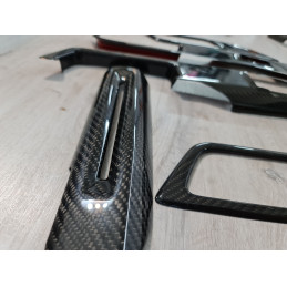 Karbonový interiér