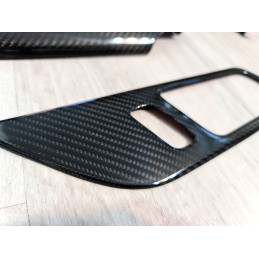 Karbonový interiér