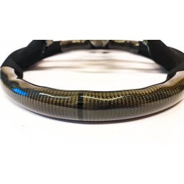 Karbonový volant z alcantartou a černím prošitím