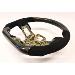 Karbonový volant z alcantartou a černím prošitím