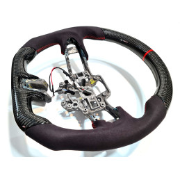 Karbonový volant s alcantarou a červením prošitím, včetně vyhřívaní