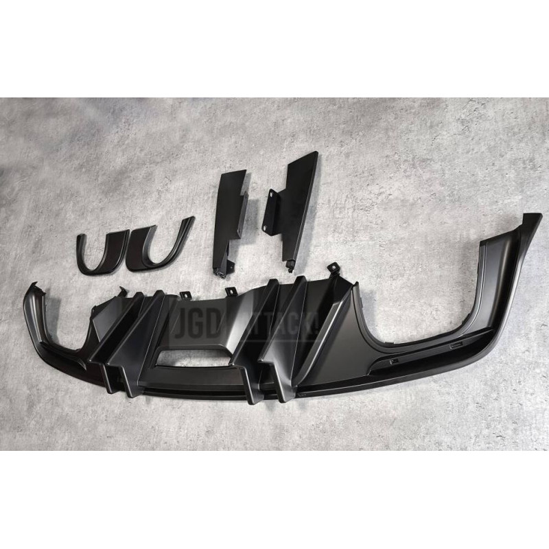 Zadní difuzor ve stylu SPEED – jednoduché/čtyři koncovky výfuku (MUSTANG 15-17 GT Premium, EcoBoost Premium)