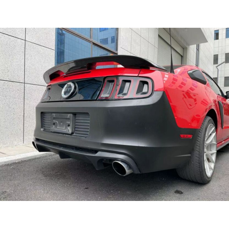 Zadní nárazník (MUSTANG 13-14)