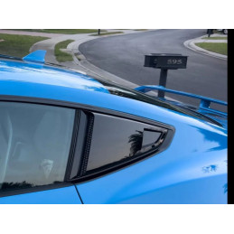 Lopatky do čtvrtinového okna – leskle černé