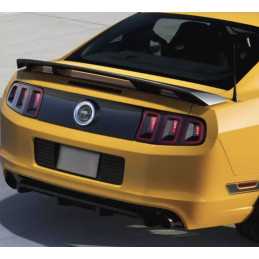 Dolní difuzor se dvěma otvory zadního nárazníku